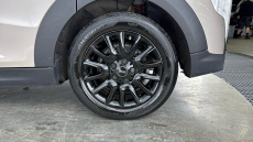 MINI Hatchback 1.5 Cooper Classic 5dr Auto [Nav Pack] Petrol Hatchback